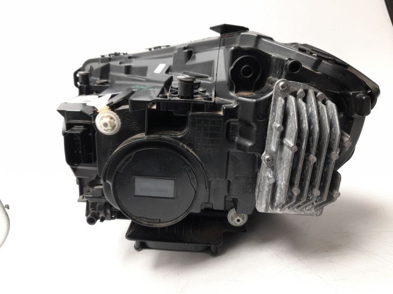Recambio de faro derecho para mercedes-benz eqb (x243) eqb 250+ (243.602) referencia OEM IAM A2439062801  