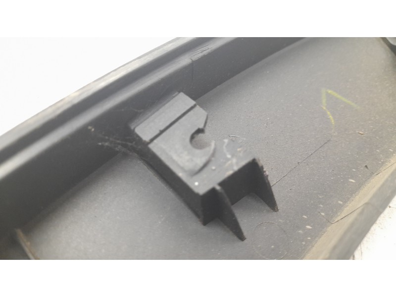 Recambio de aletin trasero derecho para hyundai bayon 1.2 mpi 79 cv maxx (2024) referencia OEM IAM 87742Q0400  