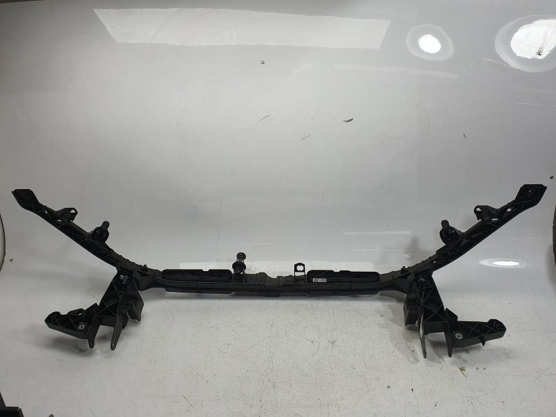 Recambio de travesaño superior para mercedes-benz eqb (x243) eqb 250+ (243.602) referencia OEM IAM A2476207200  ME7043201