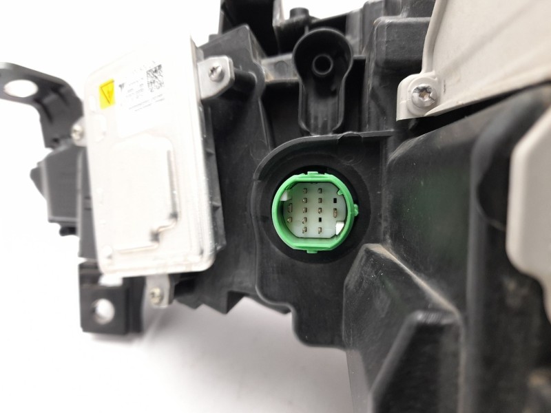 Recambio de faro derecho para alfa romeo giulia (952_) 2.2 d (952aem250, 952aea250) referencia OEM IAM 50547571  