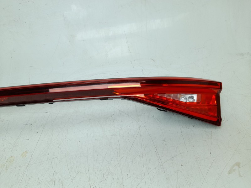 Recambio de piloto trasero central para seat leon (kl1, klg) 1.0 tsi referencia OEM IAM 5FA945093B  