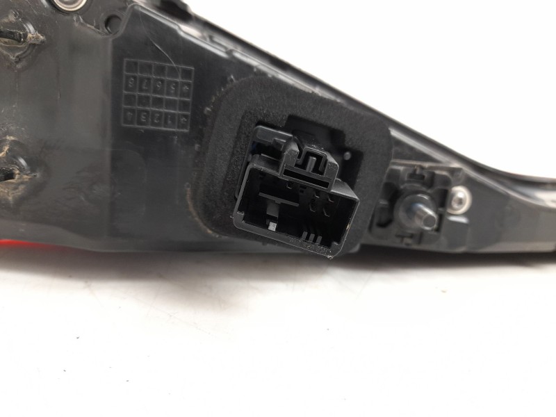 Recambio de piloto trasero central para seat leon (kl1, klg) 1.0 tsi referencia OEM IAM 5FA945093B  