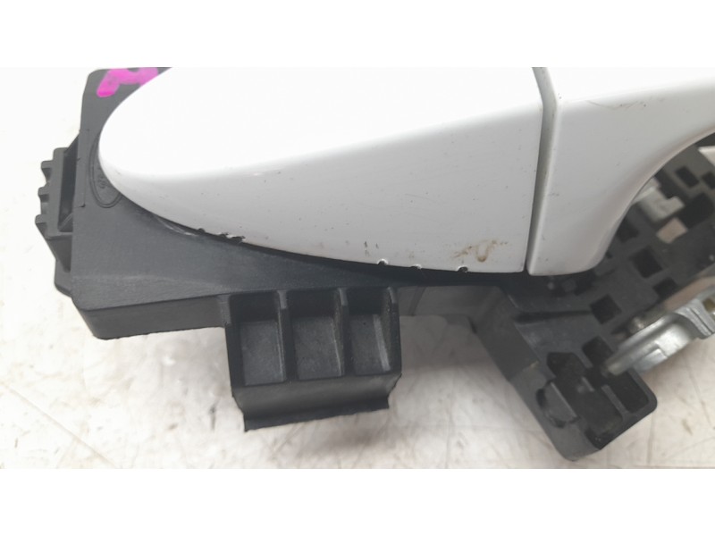 Recambio de maneta exterior delantera derecha para ford transit courier b460 furgoneta/monovolumen 1.5 tdci referencia OEM IAM E