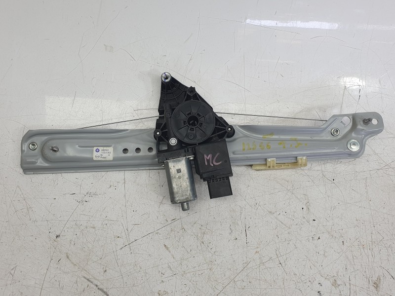 Recambio de elevalunas delantero izquierdo para opel crossland x / crossland (p17, p2qo) 1.2 (75) referencia OEM IAM 39227501 01