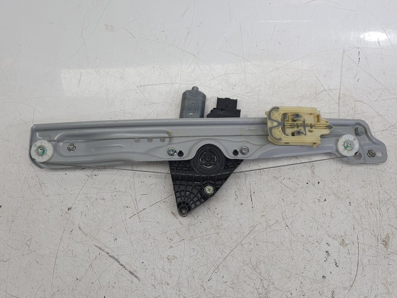 Recambio de elevalunas delantero izquierdo para opel crossland x / crossland (p17, p2qo) 1.2 (75) referencia OEM IAM 39227501 01
