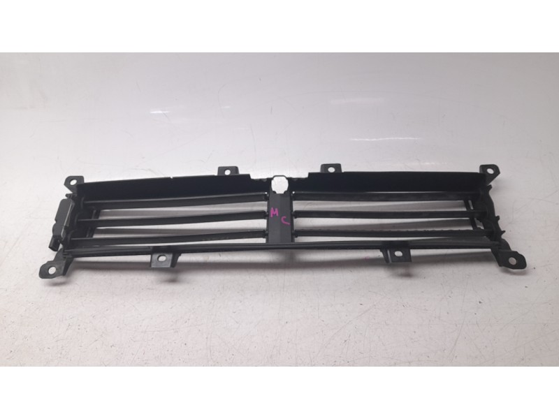 Recambio de canalizador de aire para lynk & co 01 phev referencia OEM IAM 8893534404  