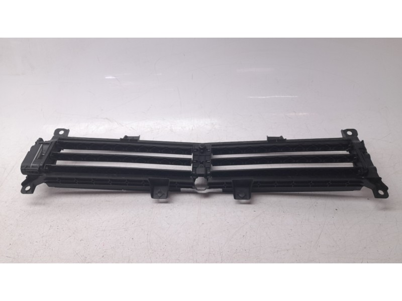 Recambio de canalizador de aire para lynk & co 01 phev referencia OEM IAM 8893534404  