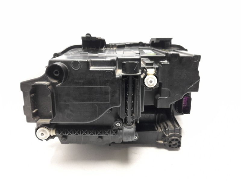 Recambio de faro izquierdo para lynk & co 01 phev referencia OEM IAM 8893470942  