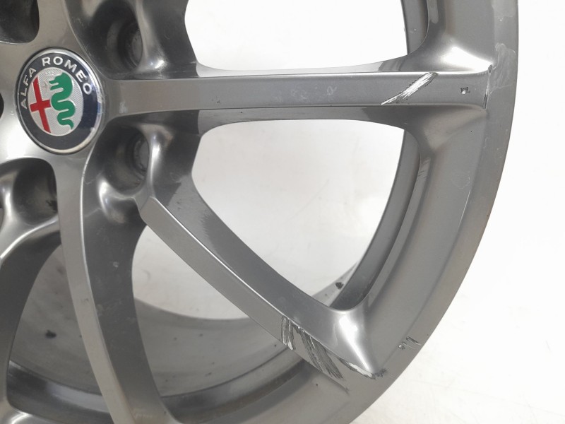 Recambio de llanta para alfa romeo giulia (952_) 2.2 d (952aem250, 952aea250) referencia OEM IAM 156107468  