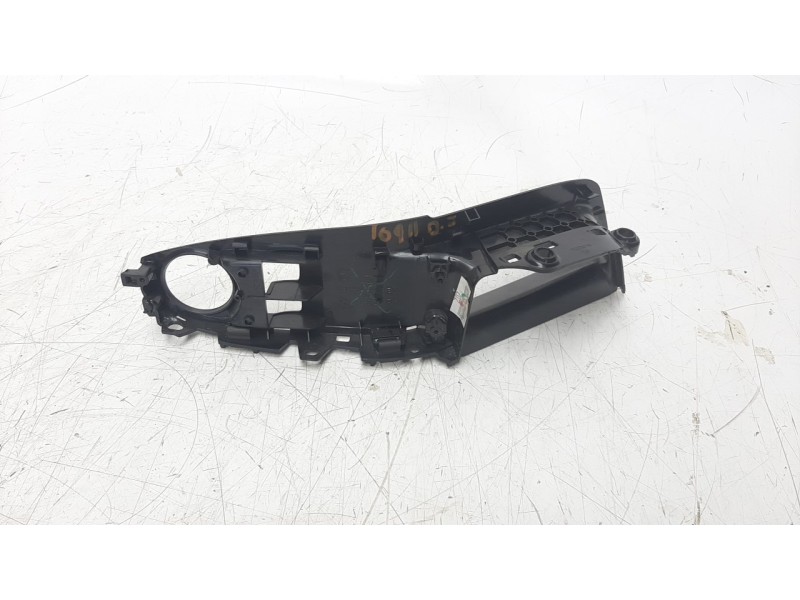 Recambio de moldura para ford fiesta (ccn) 1.25 16v cat referencia OEM IAM C1BBA240A41  