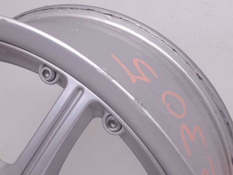 Recambio de llanta para porsche 911 descapotable (996) 3.4 carrera 4 referencia OEM IAM 99636213455  