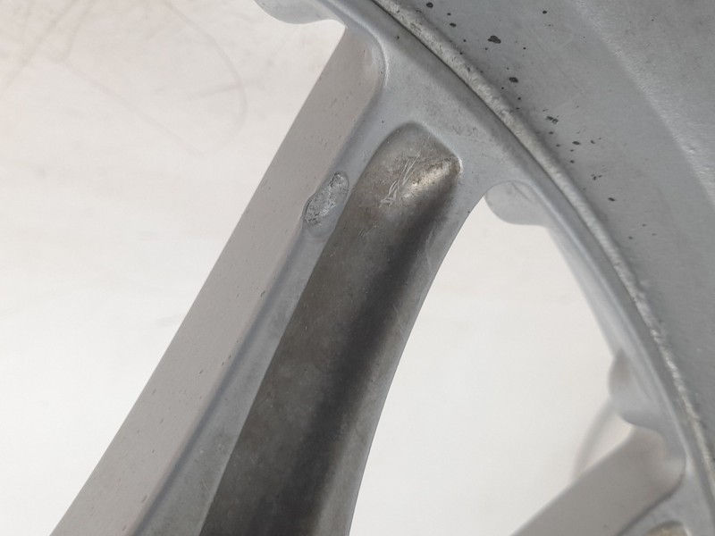 Recambio de llanta para porsche 911 descapotable (996) 3.4 carrera 4 referencia OEM IAM 99636213455  