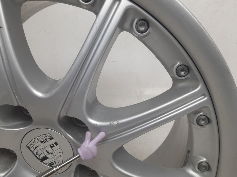 Recambio de llanta para porsche 911 descapotable (996) 3.4 carrera 4 referencia OEM IAM 99636214050  