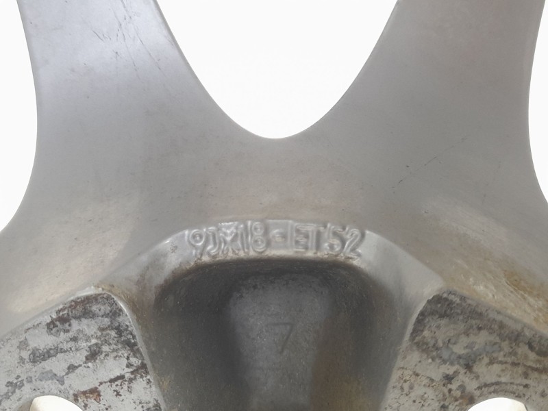 Recambio de llanta para porsche 911 descapotable (996) 3.4 carrera 4 referencia OEM IAM 99636214050  