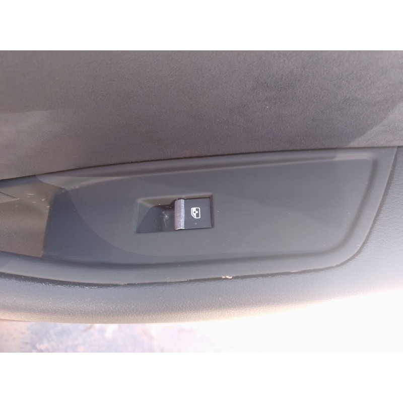 Recambio de mando elevalunas delantero derecho para audi a5 sportback (f5a, f5f) 40 tfsi mild hybrid referencia OEM IAM   