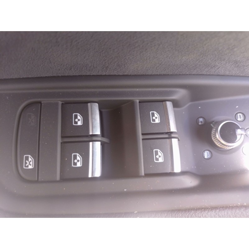 Recambio de mando elevalunas delantero izquierdo para audi a5 sportback (f5a, f5f) 40 tfsi mild hybrid referencia OEM IAM   