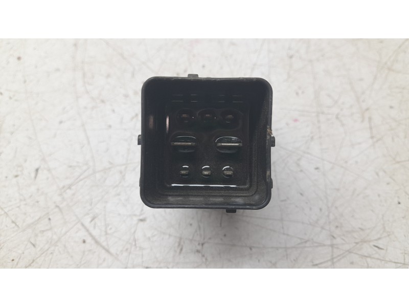 Recambio de rele para ford transit courier b460 furgoneta/monovolumen 1.5 tdci referencia OEM IAM 9803299780 GPCU1CEM1 