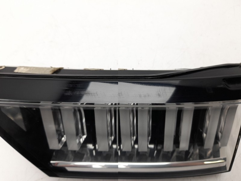 Recambio de piloto trasero derecho interior para lynk & co 01 phev referencia OEM IAM 8888077998  