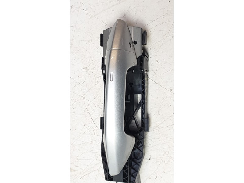 Recambio de maneta exterior delantera izquierda para skoda octavia iv (nx3, nn3, pv3) 2.0 tdi referencia OEM IAM 8Y0837239A  