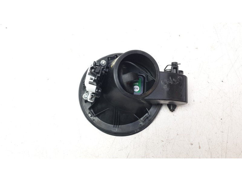 Recambio de tapa exterior combustible para mazda 3 hatchback (bp) 2.0 skyactiv-g m hybrid referencia OEM IAM BDYT42411  