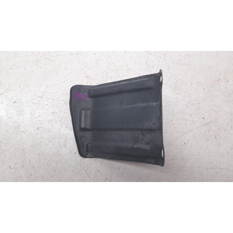 Recambio de refuerzo paragolpes trasero para ford transit courier b460 furgoneta/monovolumen 1.5 tdci referencia OEM IAM ET7617C