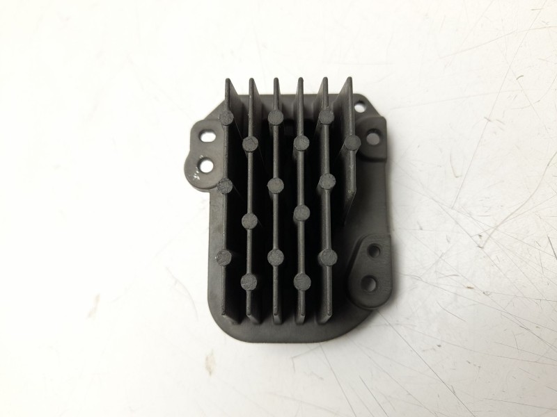 Recambio de centralita luces para lynk & co 01 phev referencia OEM IAM B715380A  