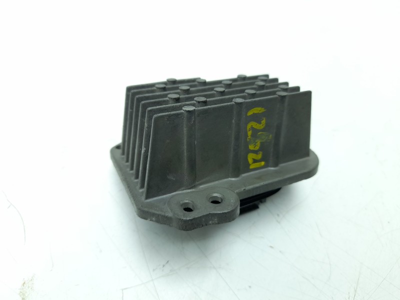 Recambio de centralita luces para lynk & co 01 phev referencia OEM IAM B715380A  