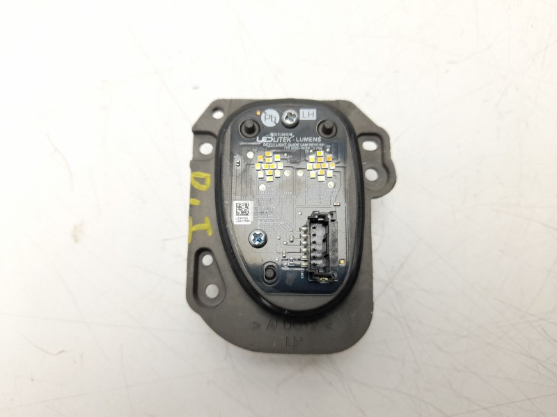 Recambio de centralita luces para lynk & co 01 phev referencia OEM IAM B715380A  