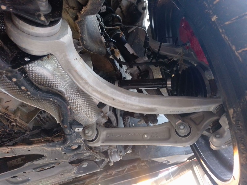 Recambio de brazo suspension inferior delantero derecho para audi a5 sportback (f5a, f5f) 40 tfsi mild hybrid referencia OEM IAM
