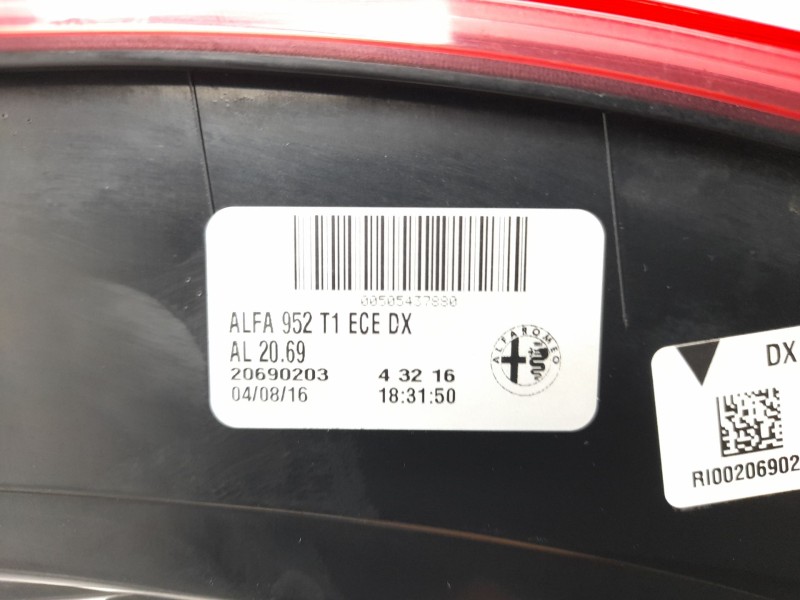 Recambio de piloto trasero derecho para alfa romeo giulia (952_) 2.2 d (952aem250, 952aea250) referencia OEM IAM 50543788  