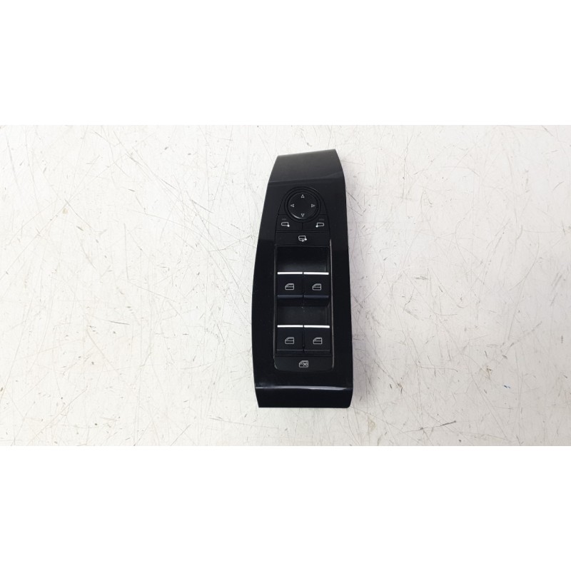 Recambio de mando elevalunas delantero izquierdo para mazda 3 hatchback (bp) 2.0 skyactiv-g m hybrid referencia OEM IAM BDHC6635