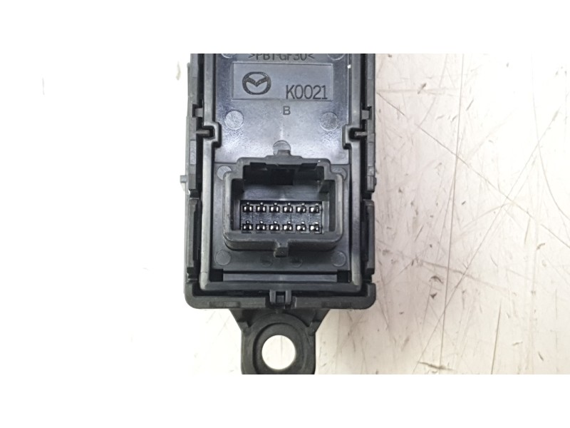 Recambio de palanca freno para mazda 3 hatchback (bp) 2.0 skyactiv-g m hybrid referencia OEM IAM BDGF66EP0A  