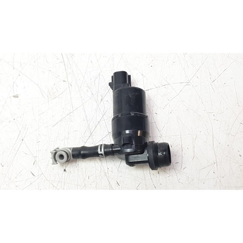 Recambio de bomba limpia para mazda 3 hatchback (bp) 2.0 skyactiv-g m hybrid referencia OEM IAM BDTT67482  