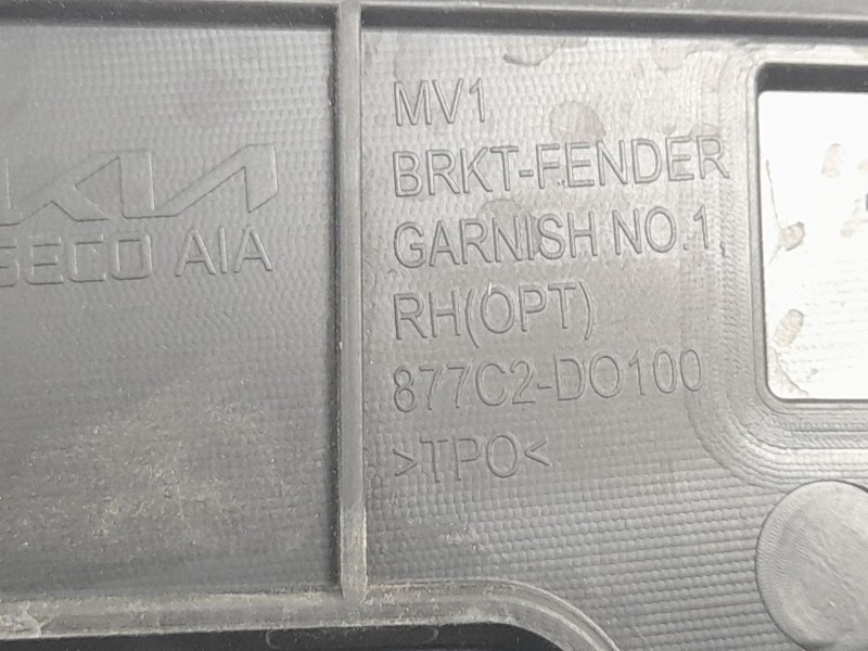 Recambio de aletin delantero derecho para kia ev9 100 gt-line awd referencia OEM IAM 87712DO110AHV  