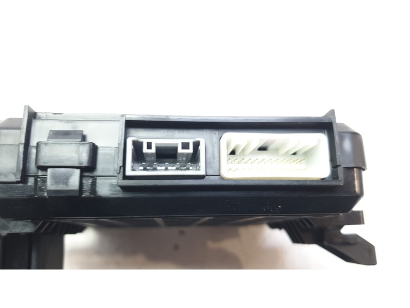 Recambio de modulo electronico para mazda 3 hatchback (bp) 2.0 skyactiv-g m hybrid referencia OEM IAM BHPD675Z0  