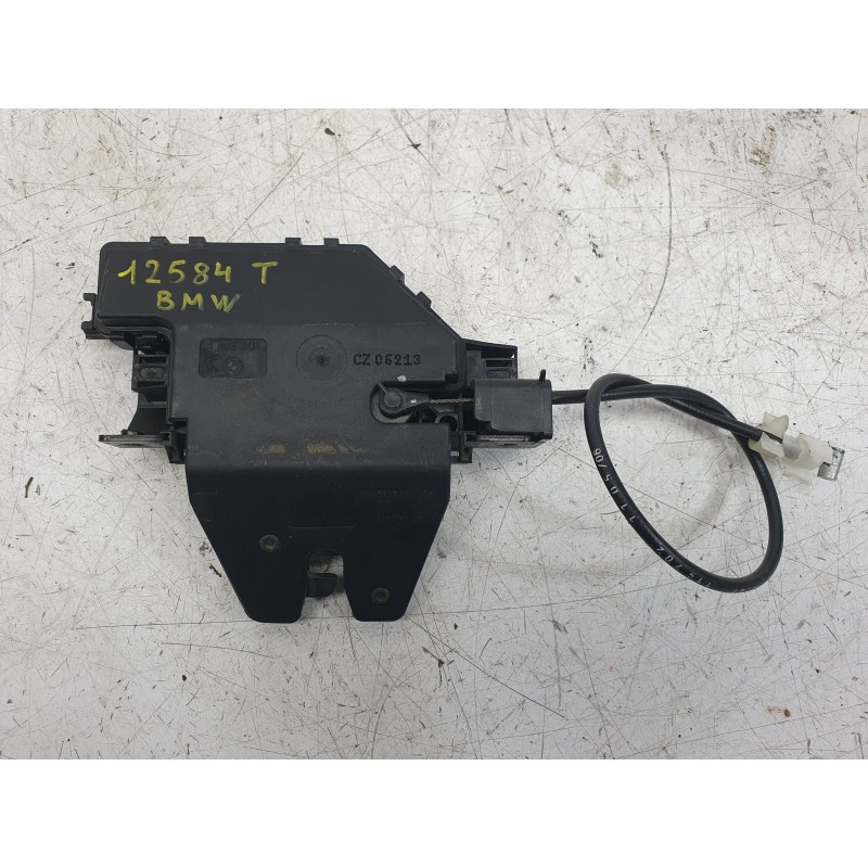 Recambio de cerradura maletero / porton para bmw 3 (e90) 320 d referencia OEM IAM 51247840617  EZCBM073/DLF510B57HQ/CRD-BMW-0617