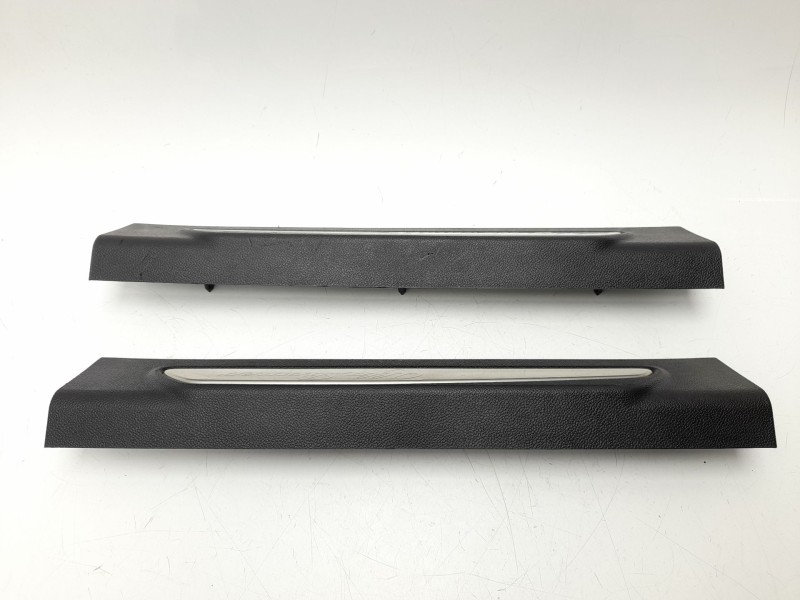 Recambio de moldura para alfa romeo giulia (952_) 2.2 d (952aem250, 952aea250) referencia OEM IAM 156107573  