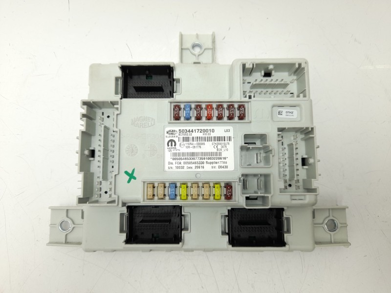 Recambio de caja reles / fusibles para alfa romeo giulia (952_) 2.2 d (952aem250, 952aea250) referencia OEM IAM 50546533  