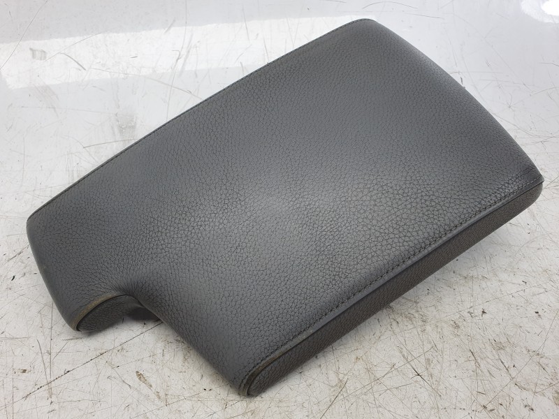 Recambio de apoyabrazos central para bmw 3 (e90) 320 d referencia OEM IAM 51169133804  EZCBM159