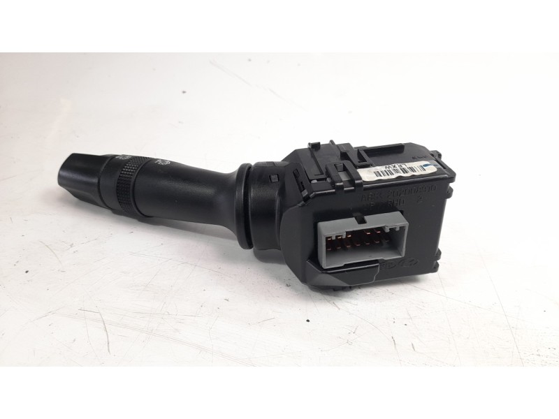 Recambio de mando limpia para hyundai i20 1.2 16v cat referencia OEM IAM 202008910  