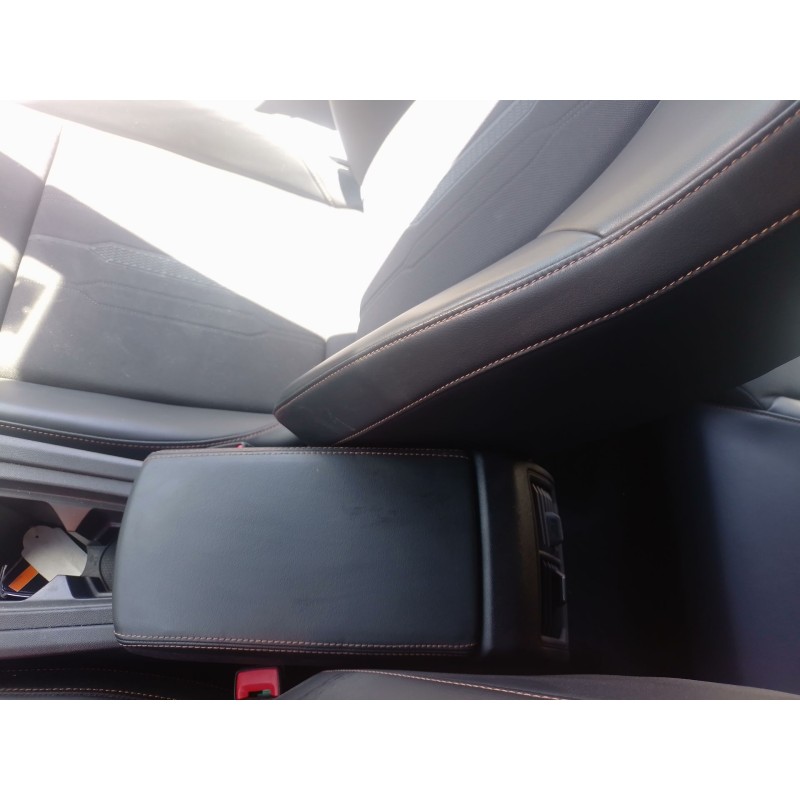 Recambio de apoyabrazos central para cupra formentor (km7, kmp) 1.5 tsi referencia OEM IAM   