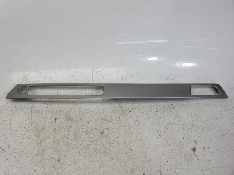 Recambio de moldura para bmw 3 (e90) 320 d referencia OEM IAM 7132845  
