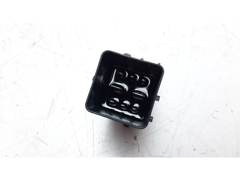 Recambio de caja precalentamiento para citroen jumpy fugón 1.5 blue-hdi fap referencia OEM IAM 9803299780 51299058A 
