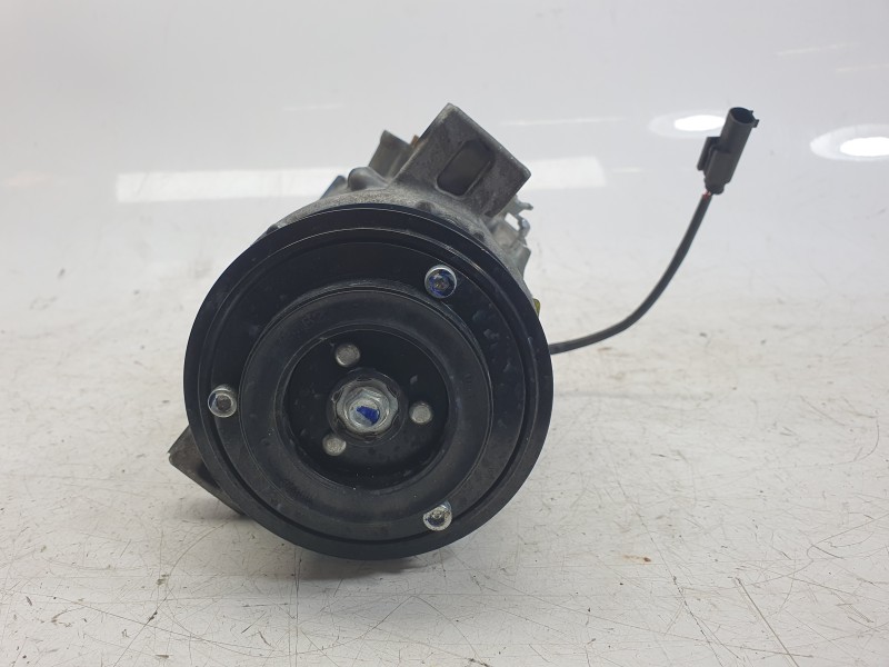 Recambio de compresor aire acondicionado para bmw 3 (e90) 320 d referencia OEM IAM 64526987766 B220046 CAF630057HQ/CAF630057BM/A