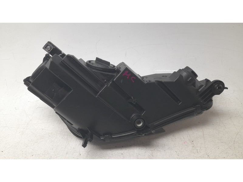 Recambio de faro izquierdo para audi a4 b9 avant (8w5, 8wd) 2.0 tdi referencia OEM IAM 8W0941005  10102381002/11025401/2030083/2