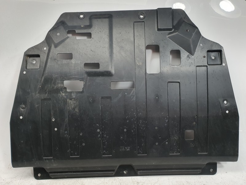 Recambio de cubrecarter para omoda omoda 5 hev referencia OEM IAM 602009229AA  