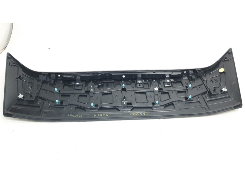 Recambio de aleron trasero para mazda 3 hatchback (bp) 2.0 skyactiv-g m hybrid referencia OEM IAM BCKDB0966  