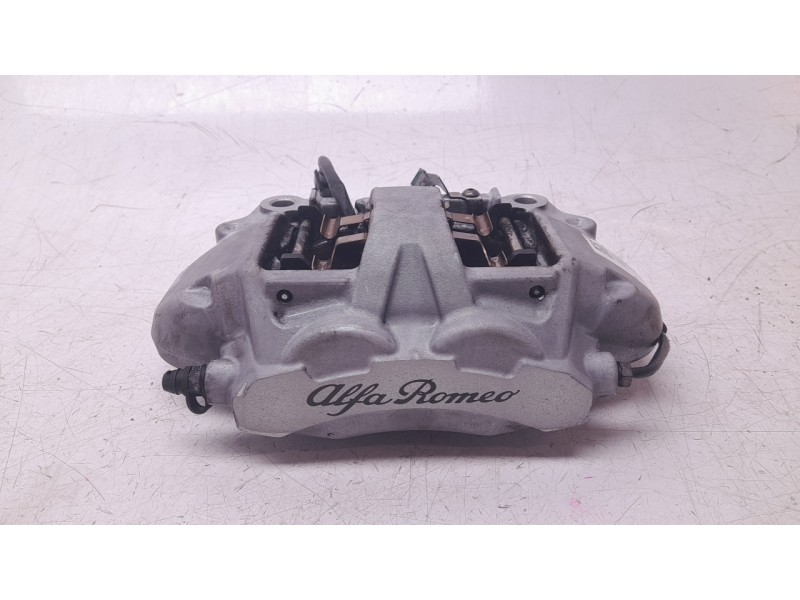 Recambio de pinza freno delantera izquierda para alfa romeo giulia (952_) 2.2 d (952aem250, 952aea250) referencia OEM IAM 005054