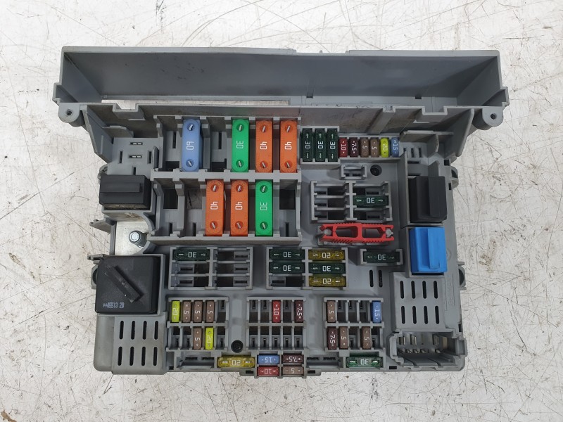 Recambio de caja reles / fusibles para bmw 3 (e90) 320 d referencia OEM IAM 690662202  