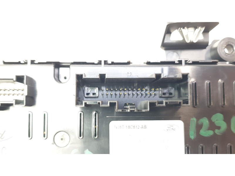 Recambio de mando climatizador para ford kuga iii (dfk) 2.5 duratec plug-in-hybrid referencia OEM IAM NJ6T18C612AB  